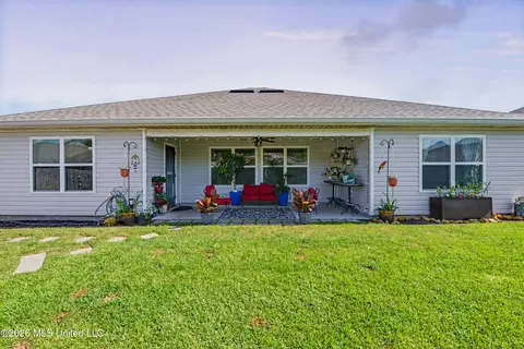 Exterior - 405 E Petunia Dr, Long Beach, MS 39560 photo 5 of 5