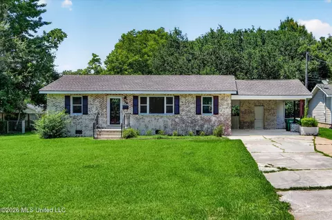 34 37th St, Gulfport, MS 39507