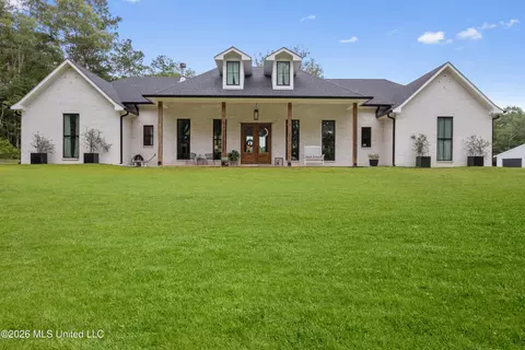 16900 Old River Rd, Vancleave, MS 39565