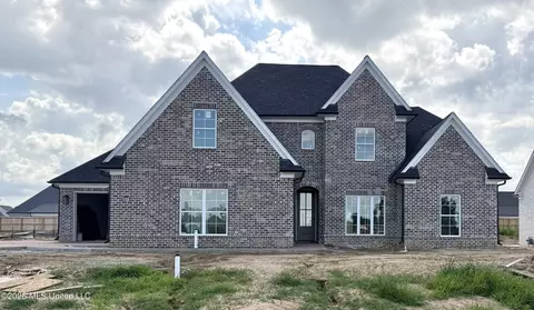 1733 Caribe Dr, Nesbit, MS 38651