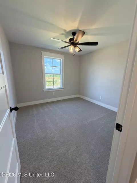 Bedroom - 1733 Caribe Dr, Nesbit, MS 38651 photo 6 of 8