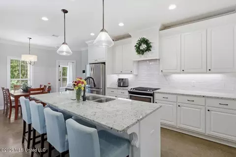 Kitchen - 646 Conti Dr, Brandon, MS 39042 photo 1 of 3