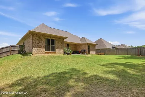 Exterior - 646 Conti Dr, Brandon, MS 39042 photo 4 of 7