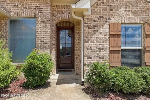 Exterior - 820 Emmas Way, Brandon, MS 39042 photo 3 of 8