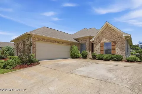 Exterior - 820 Emmas Way, Brandon, MS 39042 photo 2 of 8