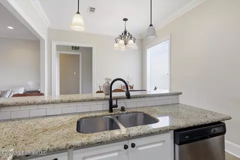 Kitchen - 820 Emmas Way, Brandon, MS 39042 photo 4 of 4