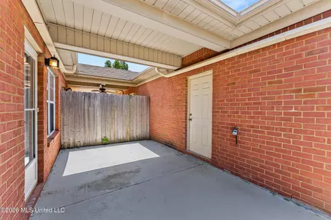 Exterior - 1144 W Martin Cir, Hernando, MS 38632 photo 7 of 7
