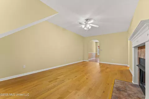 Living - 1144 W Martin Cir, Hernando, MS 38632 photo 1 of 2