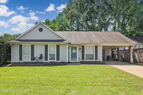 736 Heartwood Dr, Pearl, MS 39208