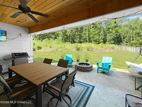 Exterior - 651 Wild Horse Ln, Brandon, MS 39042 photo 3 of 5