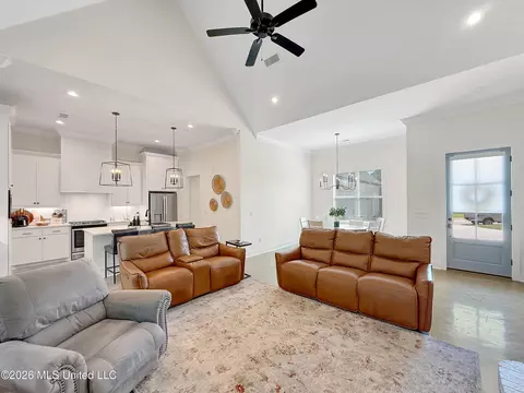 Living - 651 Wild Horse Ln, Brandon, MS 39042 photo 1 of 3