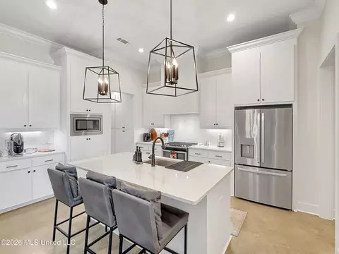Kitchen - 651 Wild Horse Ln, Brandon, MS 39042 photo 1 of 4