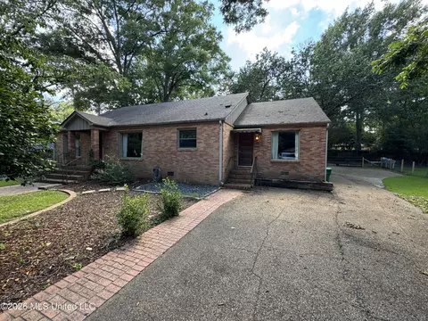 504 Becker St, Brookhaven, MS 39601 photo 2