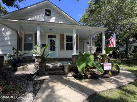 806 Buena Vista St, Pascagoula, MS 39567