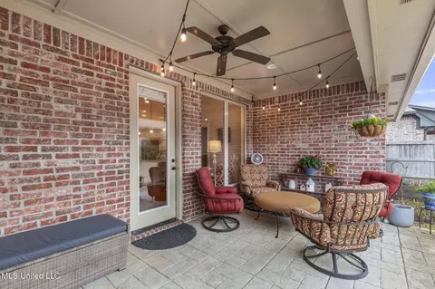Exterior - 910 Abundance Xing, Flowood, MS 39232 photo 5 of 10