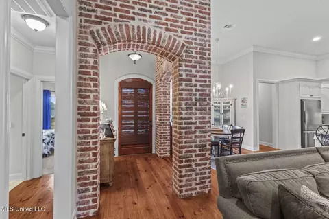 Entry Way - 910 Abundance Xing, Flowood, MS 39232 photo 3 of 4