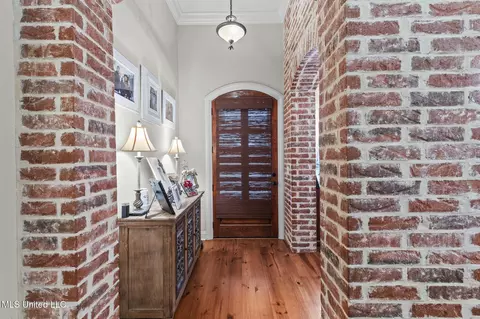 Entry Way - 910 Abundance Xing, Flowood, MS 39232 photo 2 of 4