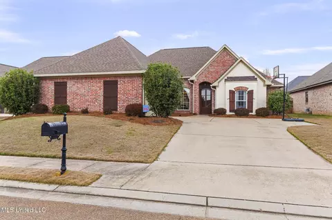 Exterior - 910 Abundance Xing, Flowood, MS 39232 photo 2 of 10