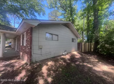 3056 Suncrest Dr, Jackson, MS 39212 photo 4