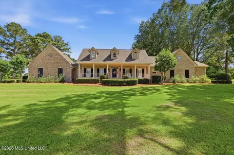 101 Lauren Ln, Clinton, MS 39056