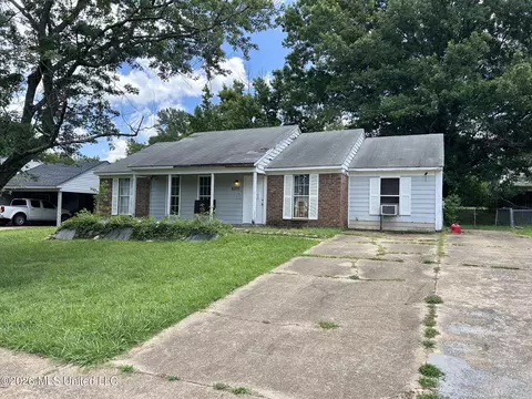 6370 Sandhurst Rd, Horn Lake, MS 38637