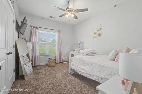 Bedroom - 7178 Love Station Loop Rd, Hernando, MS 38632 photo 4 of 5