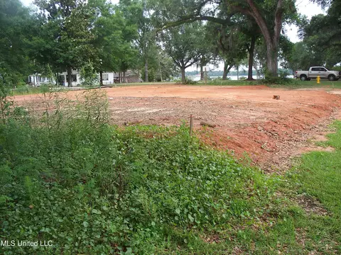 2157 Harmanson Vue, Biloxi, MS 39531 photo 4