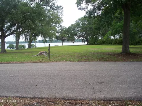 2157 Harmanson Vue, Biloxi, MS 39531 photo 6