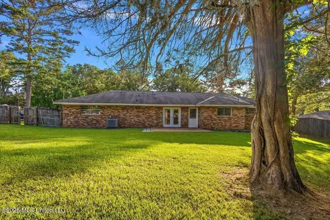 Exterior - 30 Fox Glen Cv, Brandon, MS 39042 photo 2 of 2
