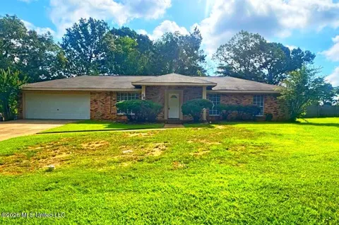 30 Fox Glen Cv, Brandon, MS 39042
