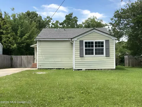 2119 Cleveland Ave, Pascagoula, MS 39567