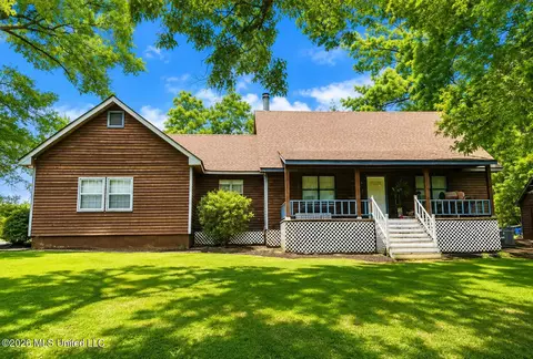 203 Edgewood Dr, Carriere, MS 39426