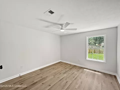 Bedroom - 109 Post Oak Dr, Brandon, MS 39047 photo 4 of 4