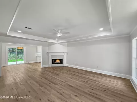 Living - 109 Post Oak Dr, Brandon, MS 39047 photo 3 of 5