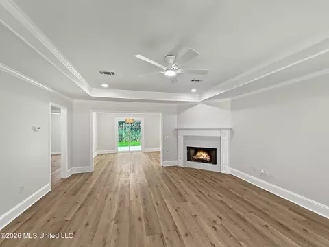 Living - 109 Post Oak Dr, Brandon, MS 39047 photo 2 of 5