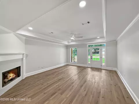 Living - 109 Post Oak Dr, Brandon, MS 39047 photo 1 of 5