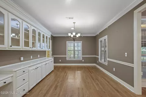 Dining - 525 Ridge Cir, Brandon, MS 39047 photo 2 of 2