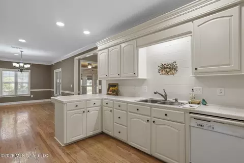Other - 525 Ridge Cir, Brandon, MS 39047 photo 1 of 8