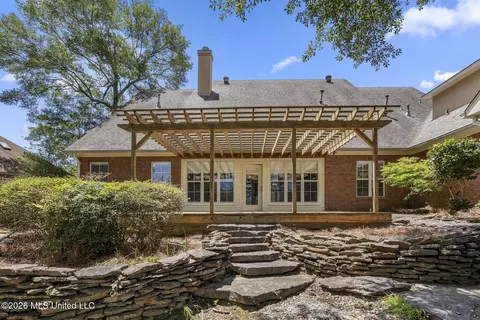 Exterior - 525 Ridge Cir, Brandon, MS 39047 photo 10 of 12