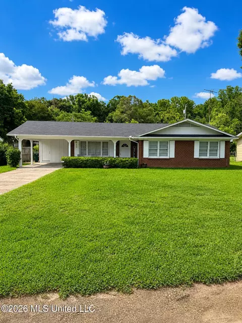 1830 Glencrest Ave, Yazoo City, MS 39194