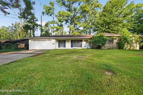 Exterior - 2377 Breckinridge Rd, Jackson, MS 39204 photo 2 of 8