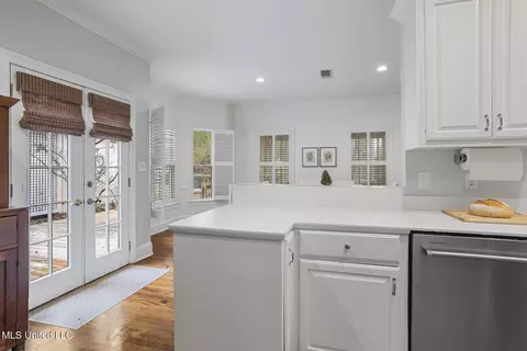 Kitchen - 1204 Saint Ann St, Jackson, MS 39202 photo 4 of 5