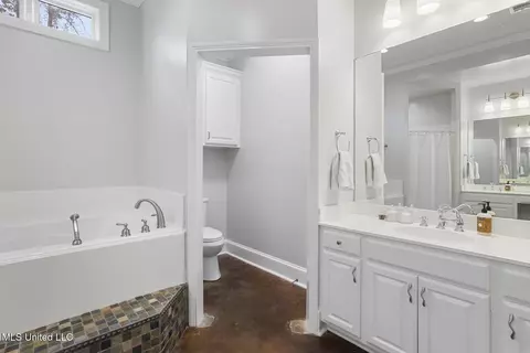 Bath - 1204 Saint Ann St, Jackson, MS 39202 photo 3 of 4