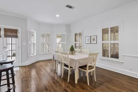 Dining - 1204 Saint Ann St, Jackson, MS 39202 photo 3 of 3