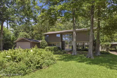 3954 Eastwood Dr, Jackson, MS 39211