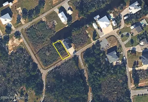 821 Larkspur, Bay Saint Louis, MS 39520