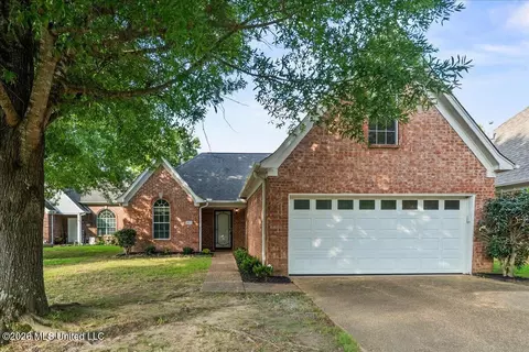 4531 Graham Lake Dr, Olive Branch, MS 38654