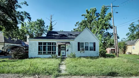 504 E 1st St, Belzoni, MS 39038