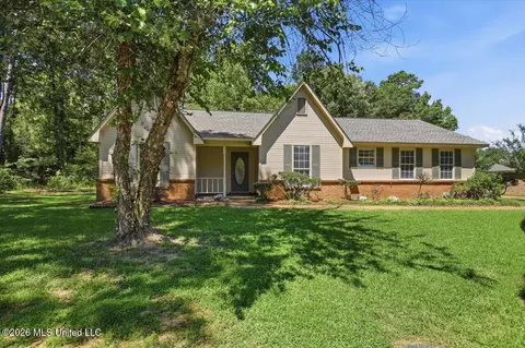 1385 Oak Vinyard Dr, Jackson, MS 39272