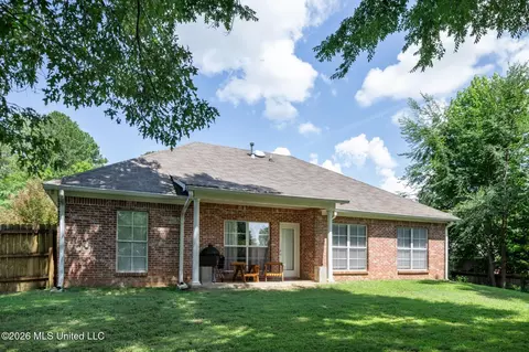 Exterior - 206 Pinevale St, Flowood, MS 39232 photo 4 of 8